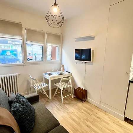 Charming - Latin Area - 2 Guests *